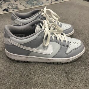 Platinum Wolf Grey Nike Dunks
